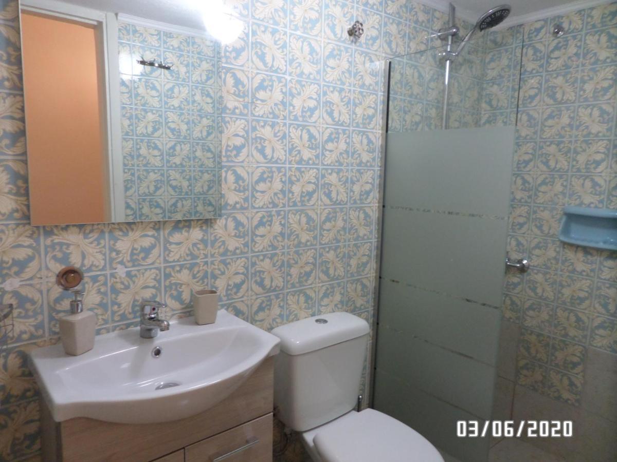 Anais Apartment Néa Péramos Екстериор снимка